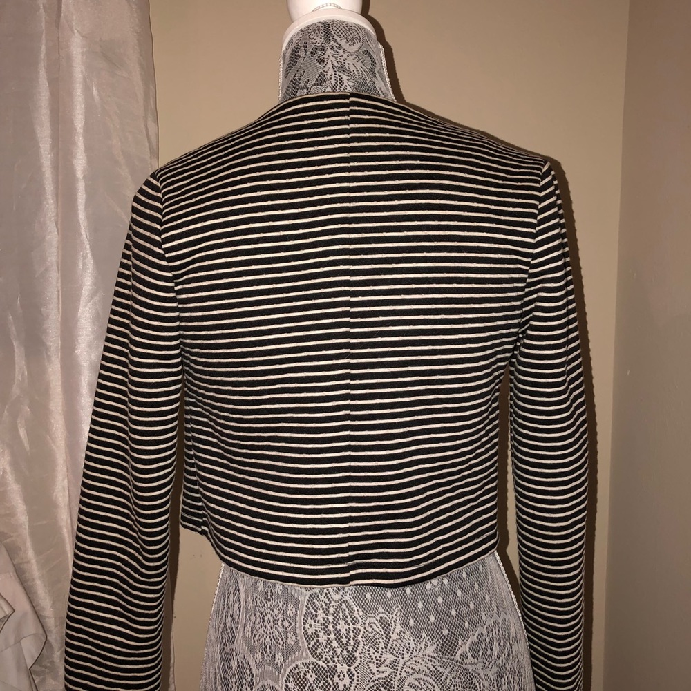 Blazer - Picture 2 of 3